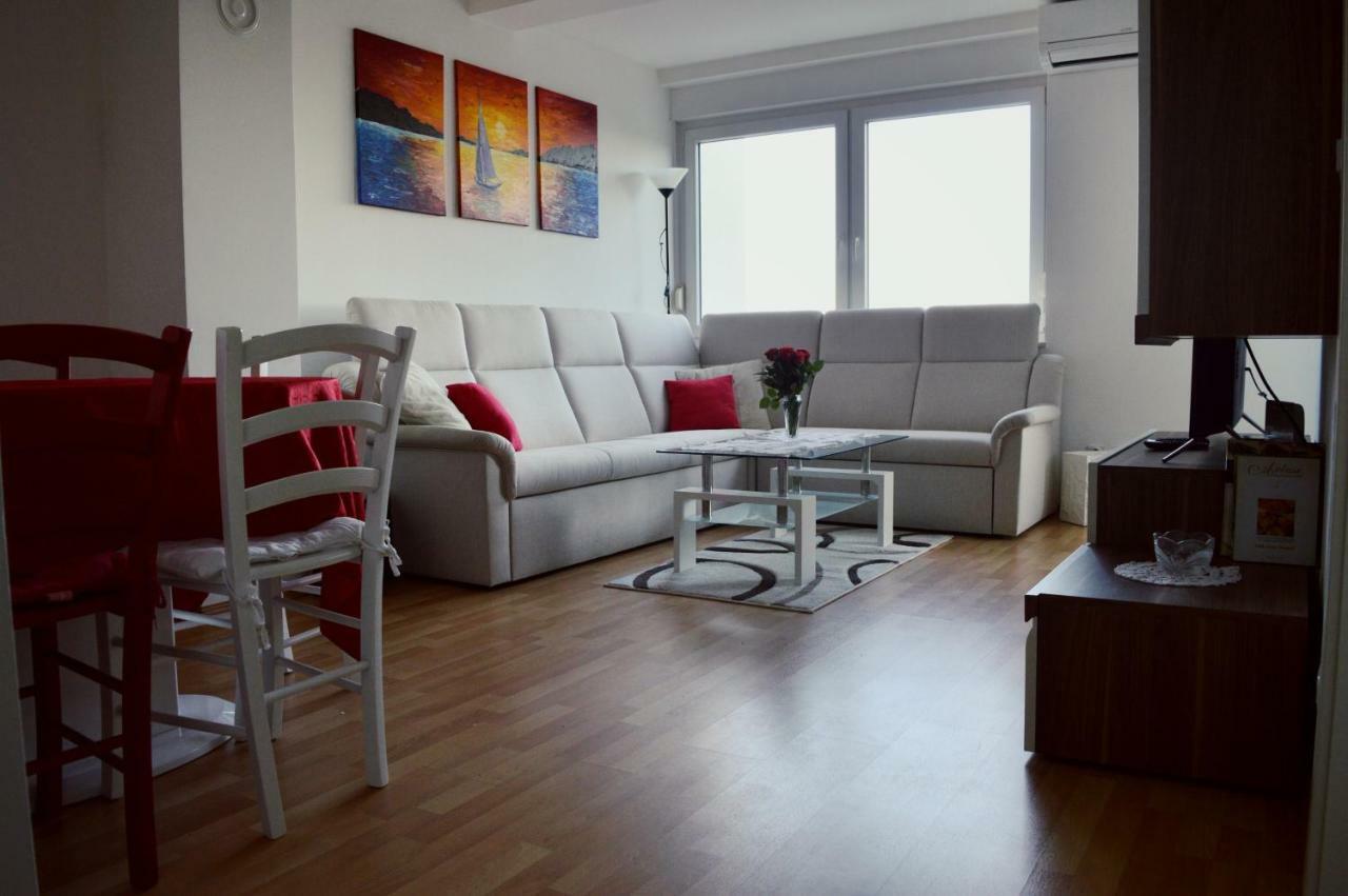 Apartman Andrijana Laurana Esterno foto